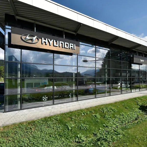 Neubau-Autohaus Neubau-Autohaus