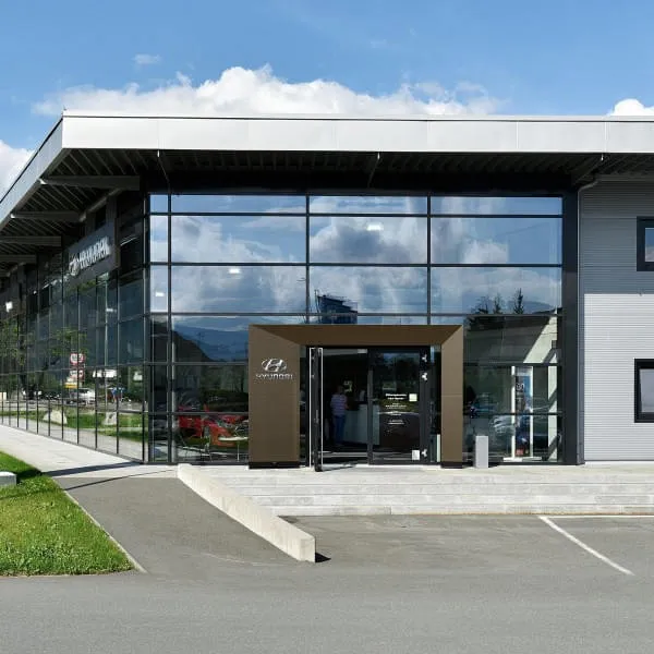 Neubau-Autohaus Neubau-Autohaus